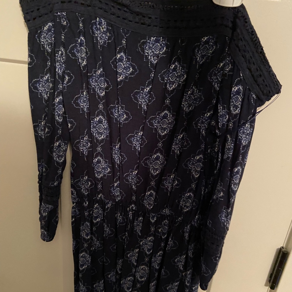 hollister romper. youth large. great condition
